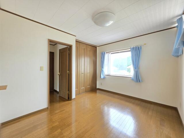 瑞浪市山田町中古の洋室|洋室６.４帖