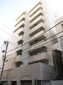 【外観】 | 穏やかな風と陽光を導き、プライバシーに配慮された設計プランを採用し、居住性を一段と心地よいものにしています。