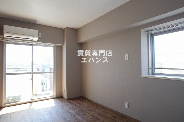 【居間・リビング】 | 北辰レジデンス東船橋 | 家具家電は付きません。