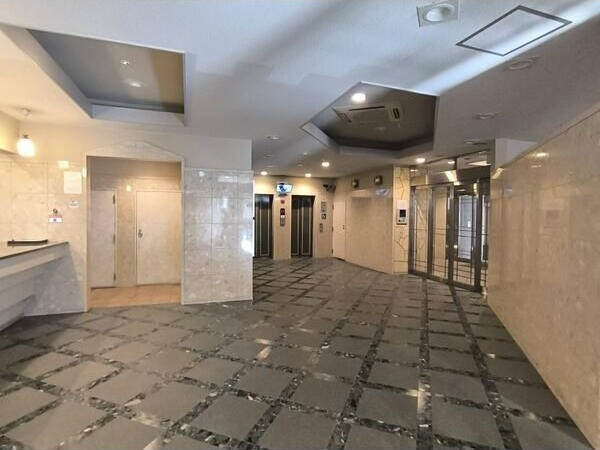 エステムコート大阪・中之島南のロビー