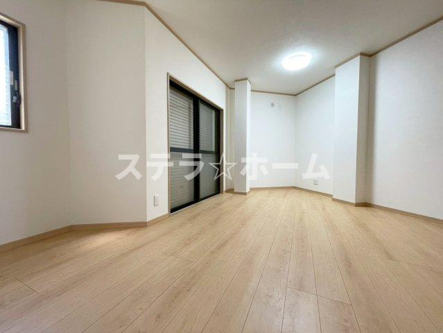 藤が丘町　中古戸建の洋室|きれいな洋室です