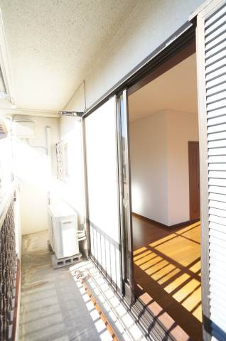 松ヶ丘戸建てのバルコニー