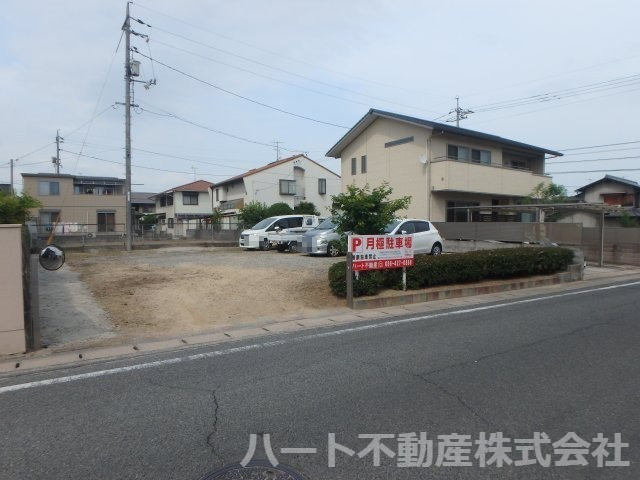 茶屋町月極駐車場の外観
