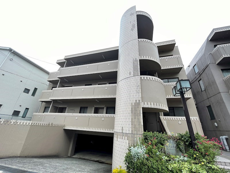 リアライズ苦楽園の外観