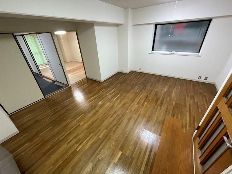 リアライズ苦楽園の居間・リビング