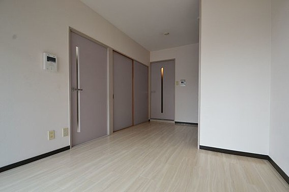 サンパレス21六甲２の居間・リビング