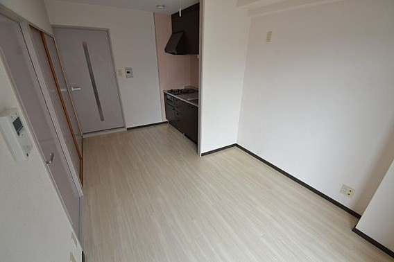 サンパレス21六甲２の居間・リビング