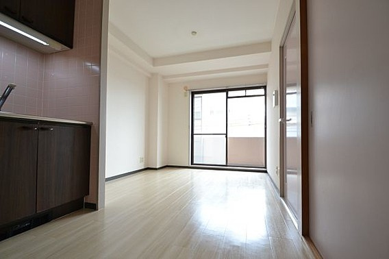 サンパレス21六甲２の居間・リビング