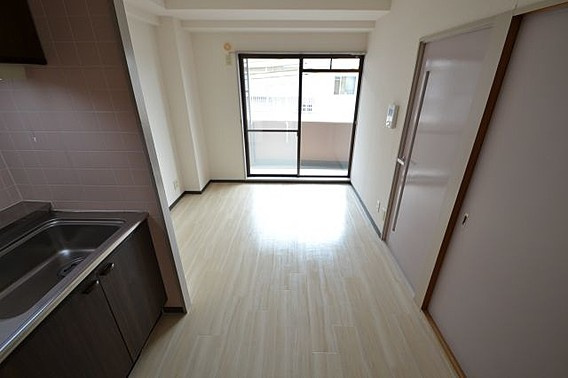 サンパレス21六甲２の居間・リビング