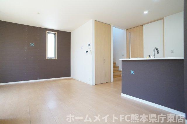 熊本市東区三郎２丁目の一戸建ての居間・リビング