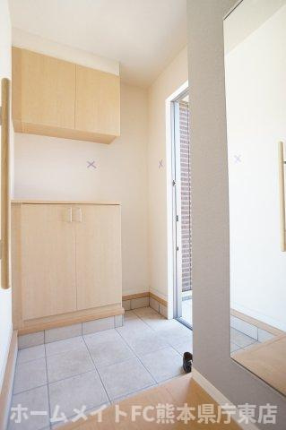 熊本市東区三郎２丁目の一戸建ての玄関