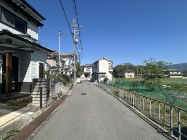 富田林市中野町2丁目土地の前面道路含む現地写真