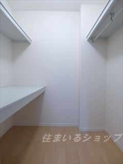 ｉメゾン亀山の収納|ウォークインクローゼット