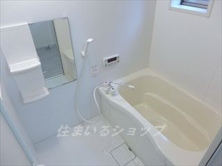ｉメゾン亀山の浴室