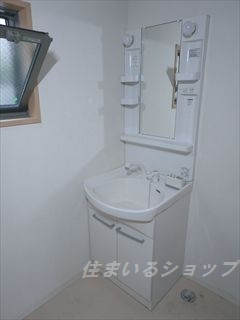 ｉメゾン亀山の洗面所|シャンプードレッサー
