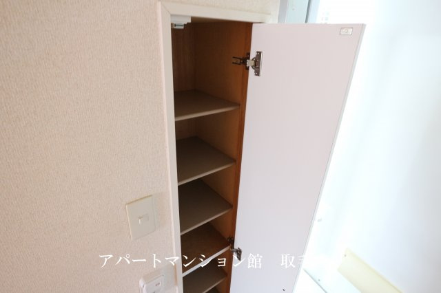 レオパレスハーヴェスト湖北の収納