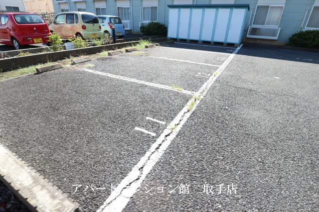 レオパレスハーヴェスト湖北の駐車場|画像9
