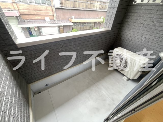 ゴールドモアのバルコニー