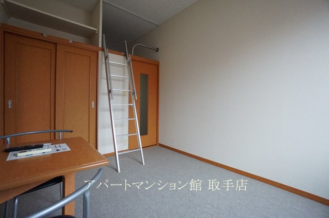 レオパレスKSABIKOの居間・リビング