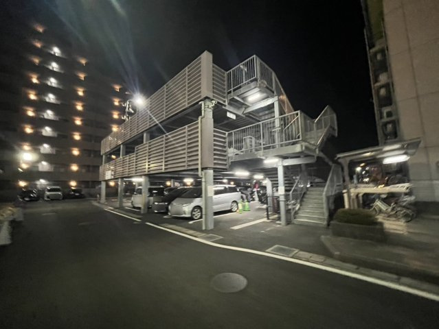 ライオンズガーデンシティ本八幡の駐車場|駐車場