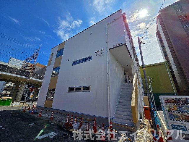 豊田市小坂本町1丁目　新築マンションの外観