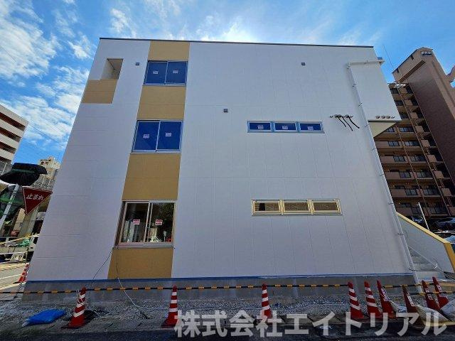 豊田市小坂本町1丁目　新築マンションの外観