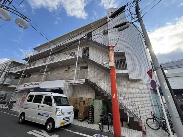 世田谷区喜多見９丁目の賃貸マンションの外観