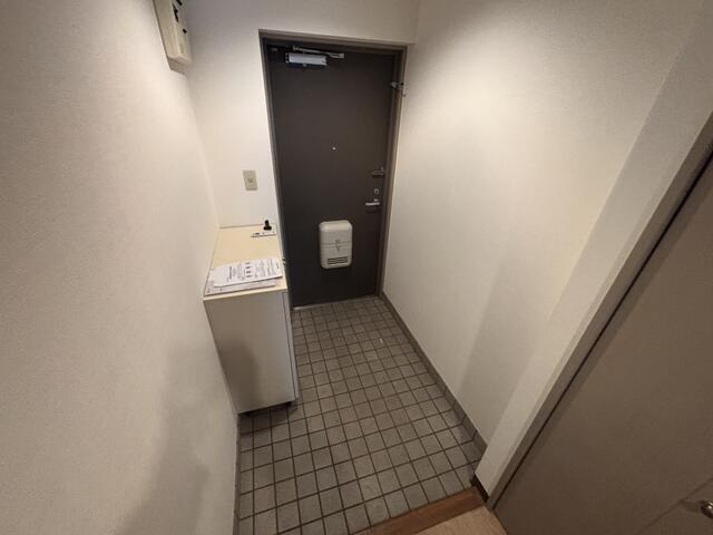 世田谷区喜多見９丁目の賃貸マンションの玄関