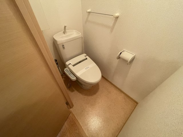 インペリアルライフのトイレ|ゆったりとした空間のトイレです