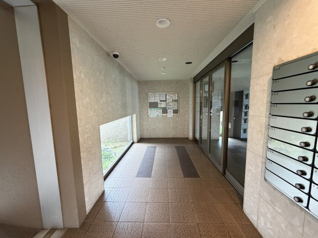 安城市東栄町５丁目の中古マンションの玄関