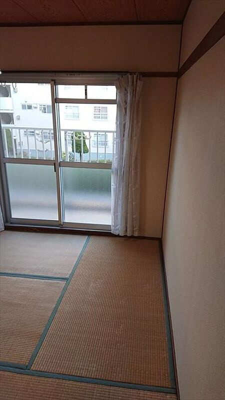 神陵台北住宅65号棟の寝室