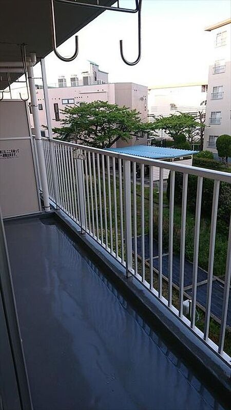神陵台北住宅65号棟のバルコニー