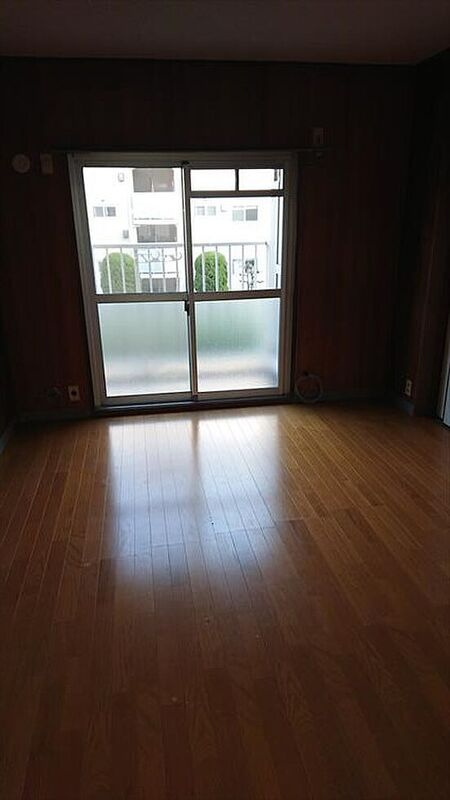 神陵台北住宅65号棟の洋室