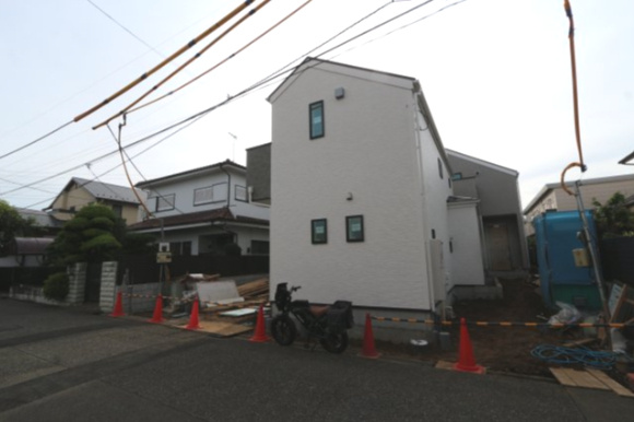 【LIGNAGE】東久留米市前沢５丁目01期の外観|MEGAドン・キホーテ徒歩５分・コープみらい徒歩12分など毎日のお買物便利です。