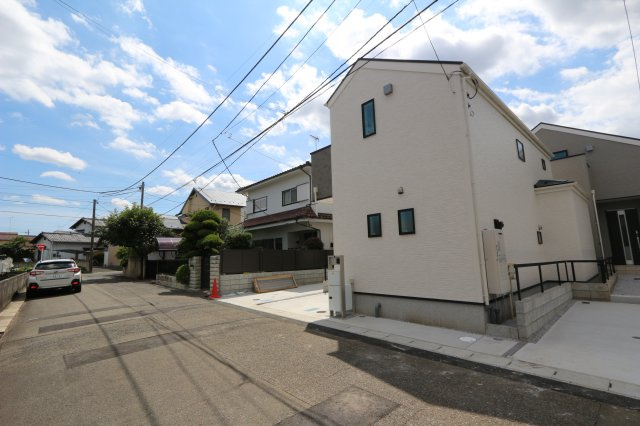 【LIGNAGE】東久留米市前沢５丁目01期の外観|MEGAドン・キホーテやコープみらいが徒歩７分圏内、毎日のお買物便利です。