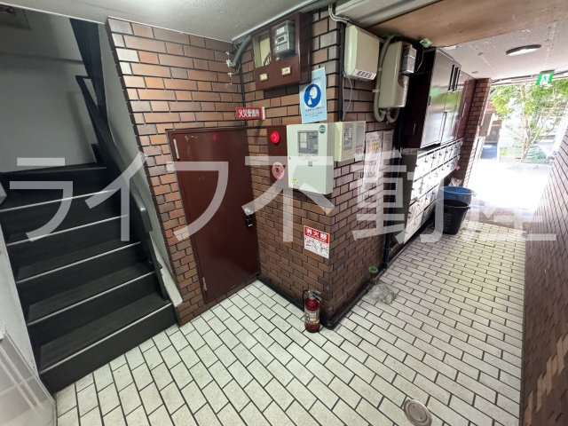 ダイキンハイツのエントランス|清潔なエントランスです