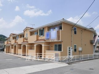 安芸高田市吉田町吉田のアパート