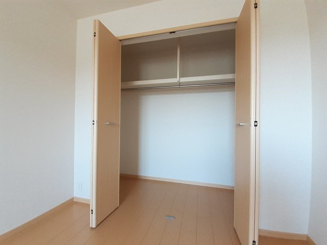 ビッグ　シャトーＥの収納