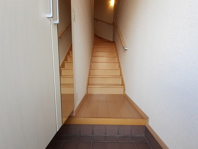ビッグ　シャトーＥの玄関