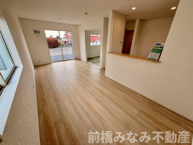 【新築】前橋市粕川町新屋第2　３号棟(全３棟)　クレイドルガーデン　新築建売分譲の居間・リビング|使いやすい居間です