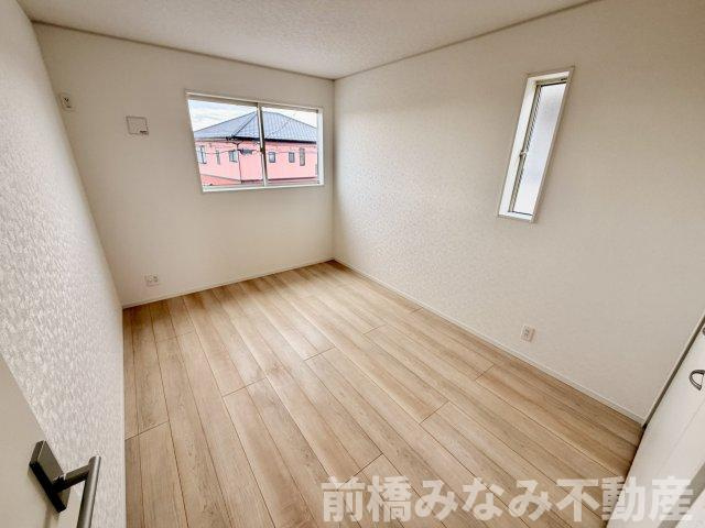 【新築】前橋市粕川町新屋第2　３号棟(全３棟)　クレイドルガーデン　新築建売分譲の洋室|広々とした洋室です