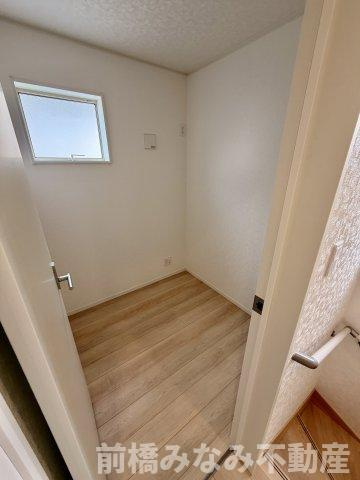 【新築】前橋市粕川町新屋第2　３号棟(全３棟)　クレイドルガーデン　新築建売分譲の洋室|明るい洋室です