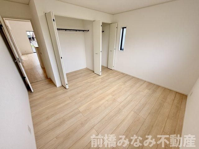 【新築平屋】前橋市粕川町新屋第2　１号棟(全３棟)　クレイドルガーデン　新築建売分譲の洋室|広々とした洋室です