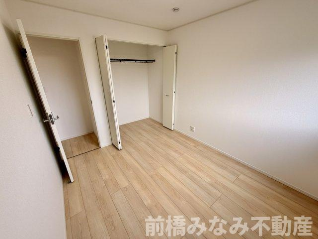 【新築平屋】前橋市粕川町新屋第2　１号棟(全３棟)　クレイドルガーデン　新築建売分譲の洋室|使い勝手のいい洋室です