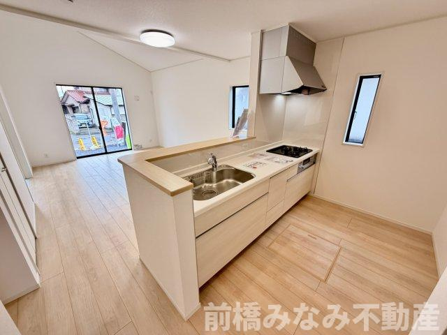 【新築平屋】前橋市粕川町新屋第2　１号棟(全３棟)　クレイドルガーデン　新築建売分譲のキッチン|きれいなキッチンです