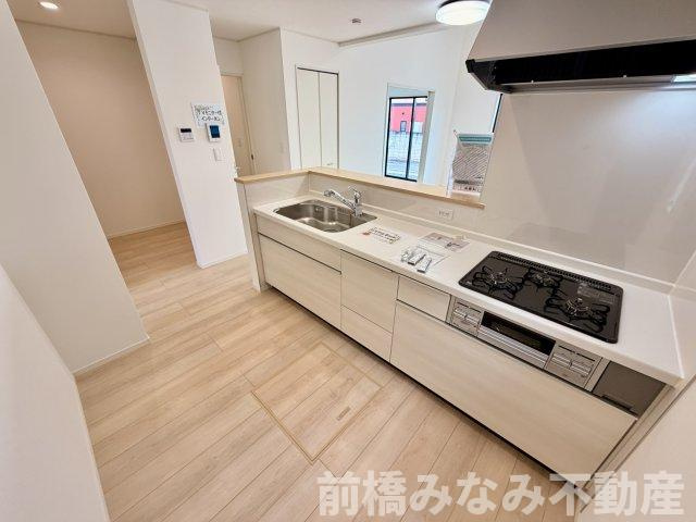 【新築平屋】前橋市粕川町新屋第2　１号棟(全３棟)　クレイドルガーデン　新築建売分譲のキッチン|きれいなキッチンです