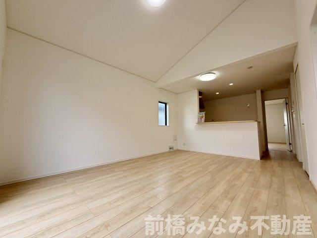 【新築平屋】前橋市粕川町新屋第2　１号棟(全３棟)　クレイドルガーデン　新築建売分譲の居間・リビング|おしゃれなリビングです
