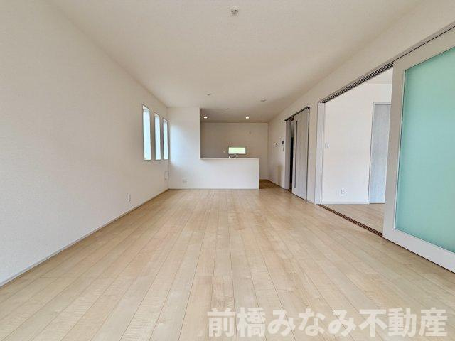 【新築】高崎市倉賀野町第2　１号棟(全２棟)　クリエートの家　新築建売分譲の居間・リビング|ゆったり過ごせるリビングです