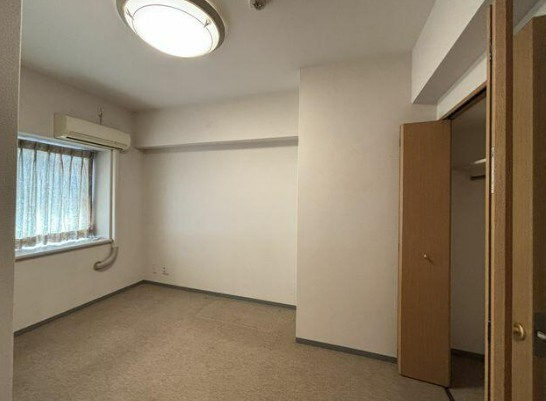 【中古マンション】ダイアパレス若葉壱番館の洋室|6帖洋室です