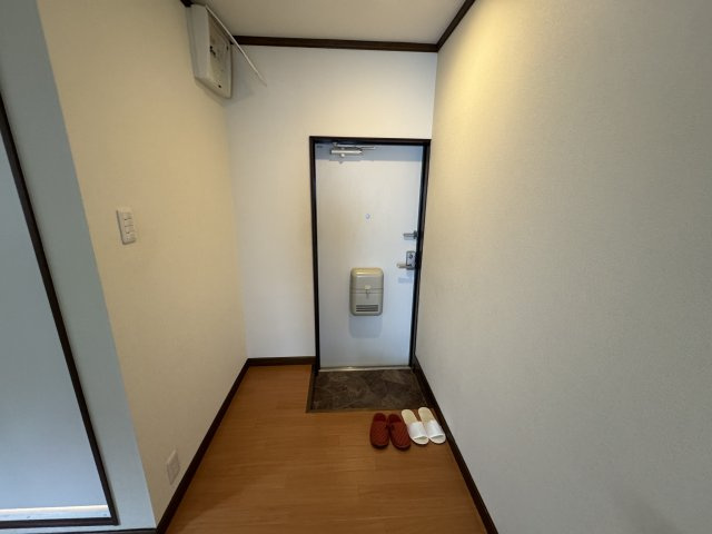 フラッツ星住の玄関